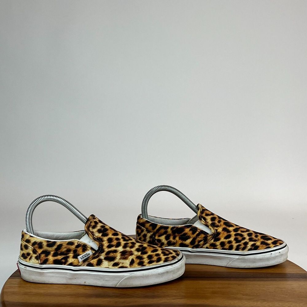 Womens Vans Classic Slip On‎ Leopard Skateboarding Shoes Sneakers Size 6 M GUC